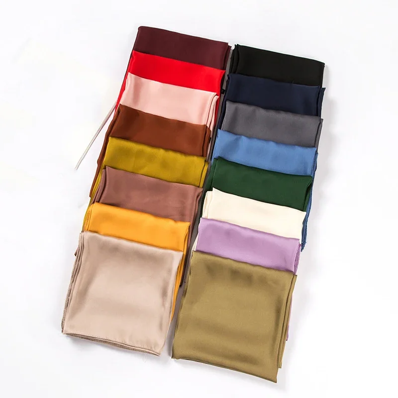 Ascot Neck Scarf - Satynowy szalik damski 70 cm, jednolity
