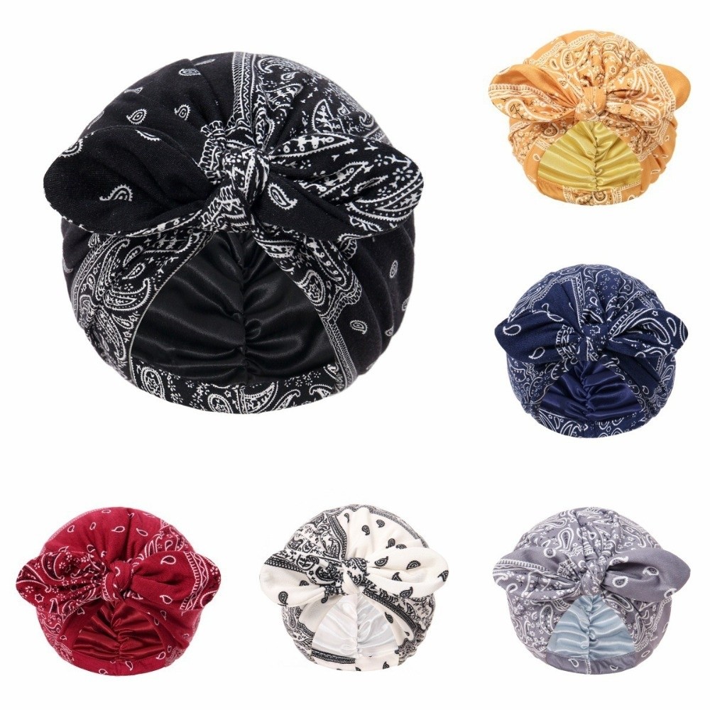 Satynowy turban z uszami króli – Bow Tie Pre Tied recenzja i cena