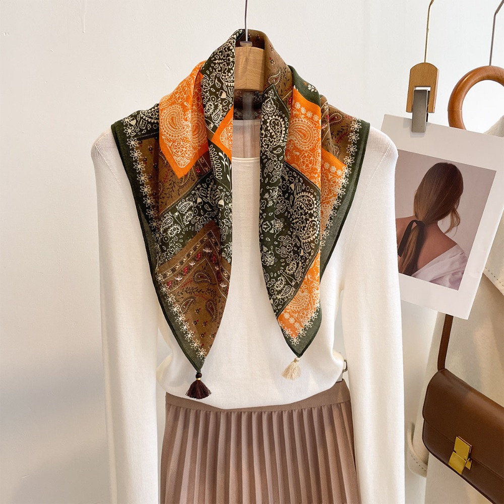 Szal z frędzlami damski kwadra – Ascot Neck Scarf recenzja i cena