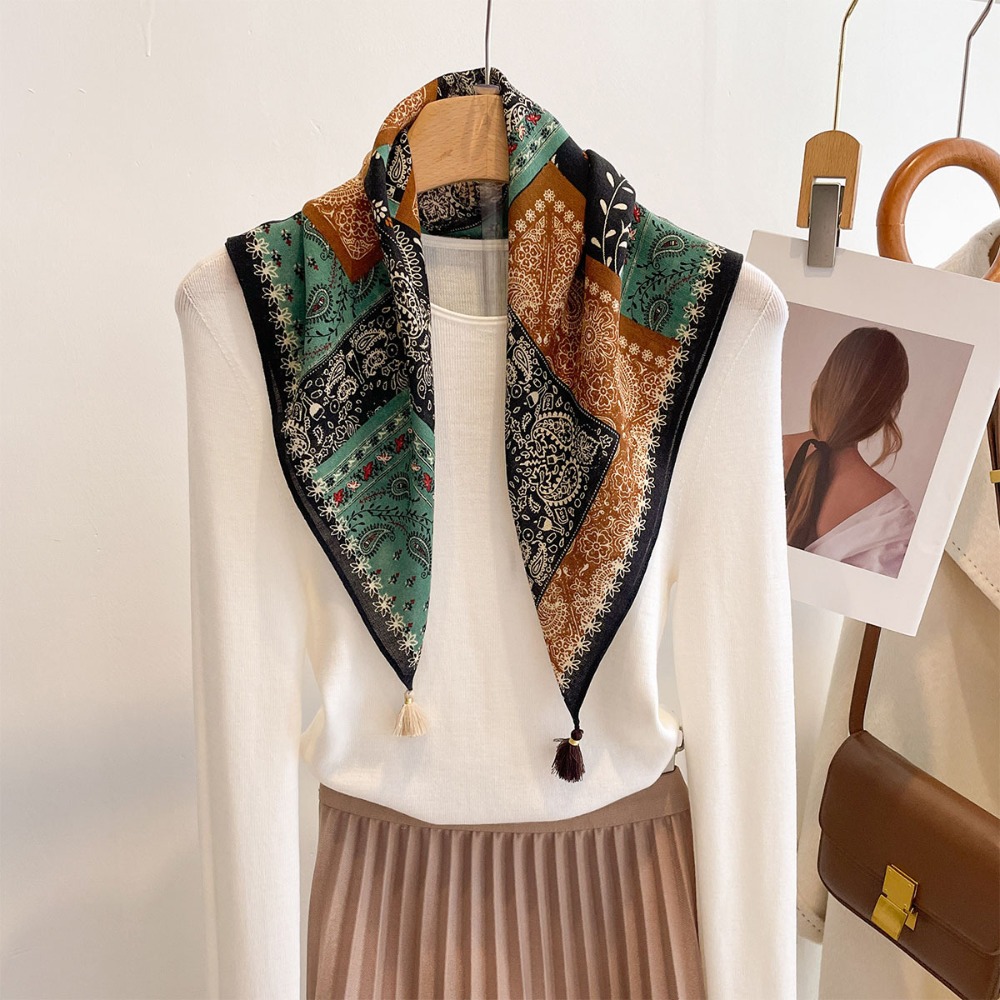 Szal z frędzlami damski kwadra – Ascot Neck Scarf recenzja i cena